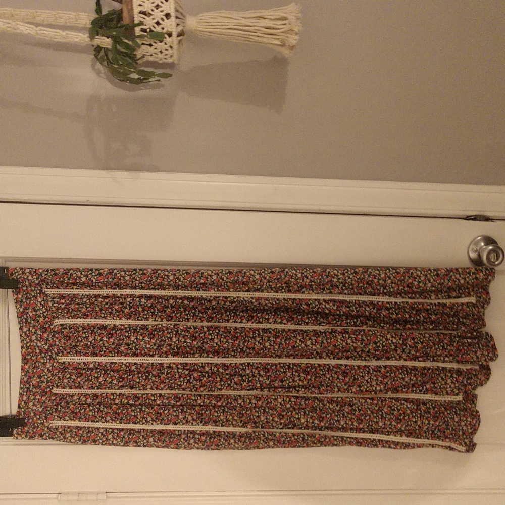Floral maxi skirt size Large